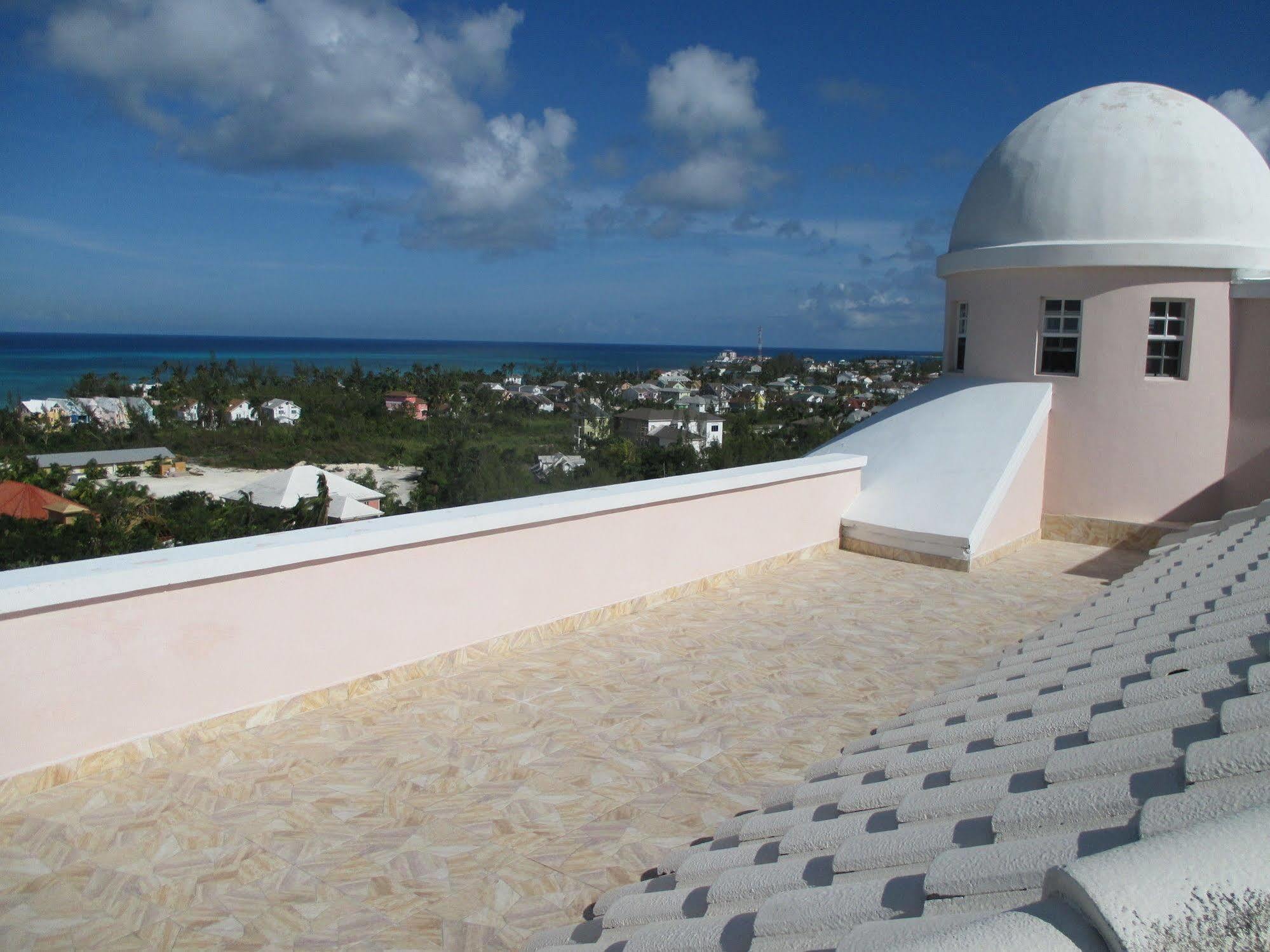 Ocean West Boutique Hotel Nassau Exterior foto